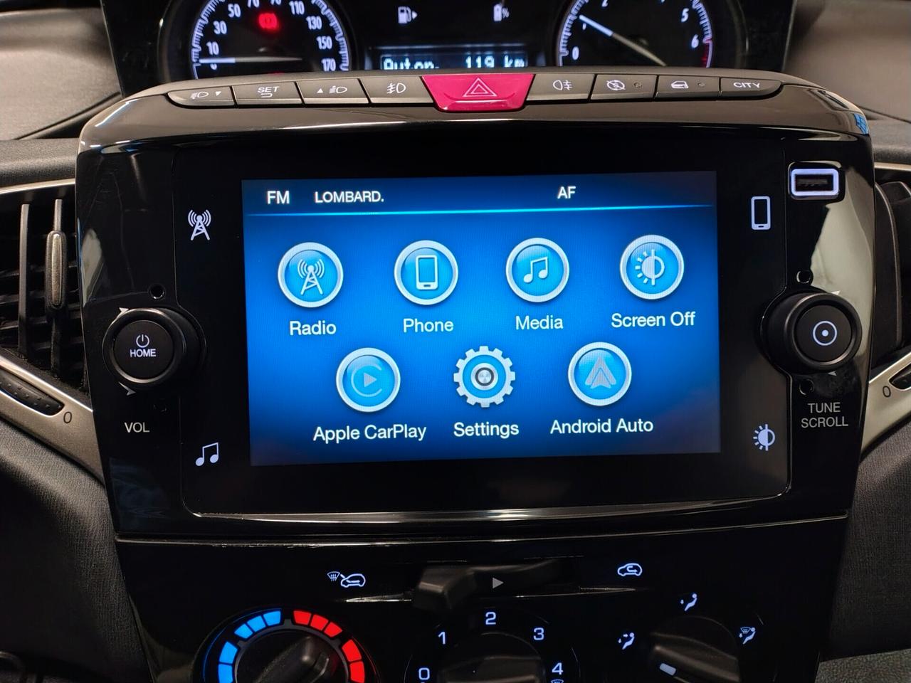 LANCIA YPSILON 1.0 HYBRID OK NEOPATENTATI