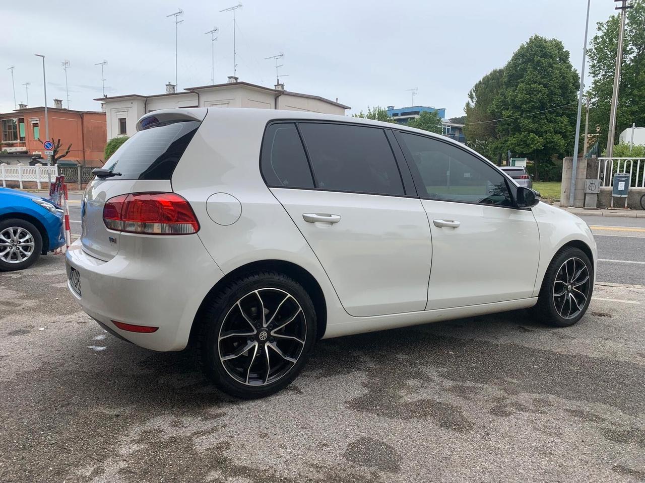 Volkswagen Golf VI 1.6 TDI 5p. Highline Neopat.