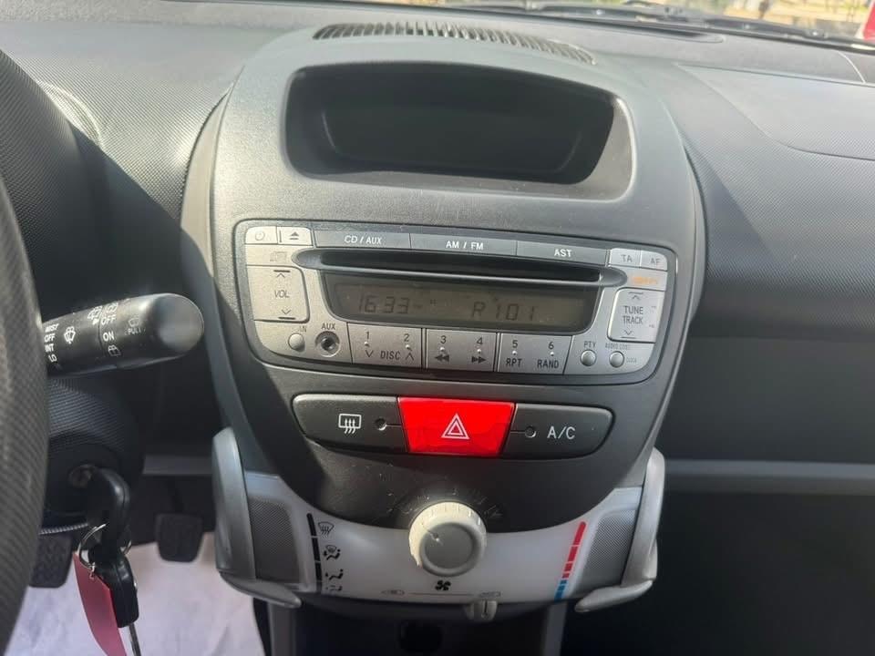TOYOTA AYGO 1.0 12V VVT-i 5 porte Sol