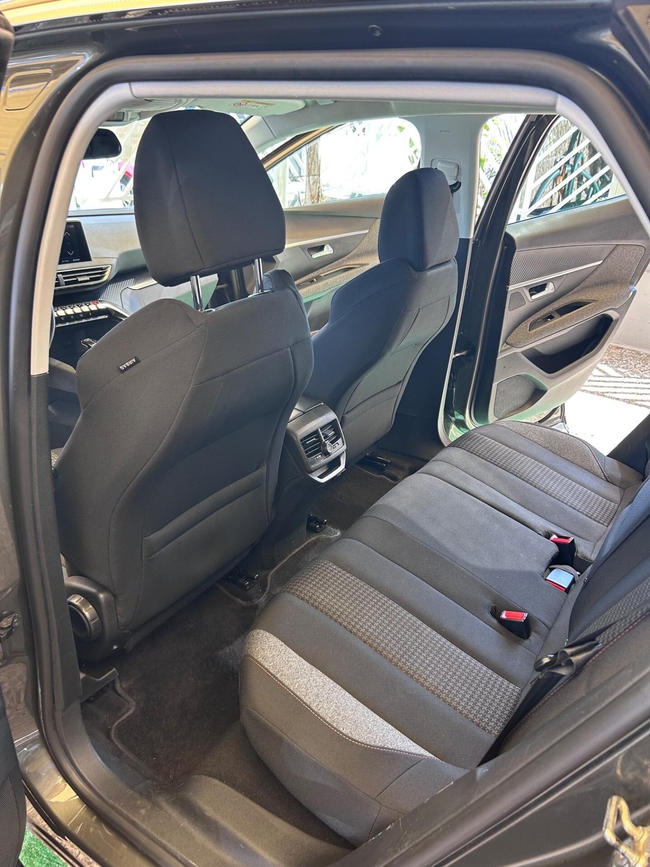 Peugeot 3008 BlueHDi 120 S&S Business