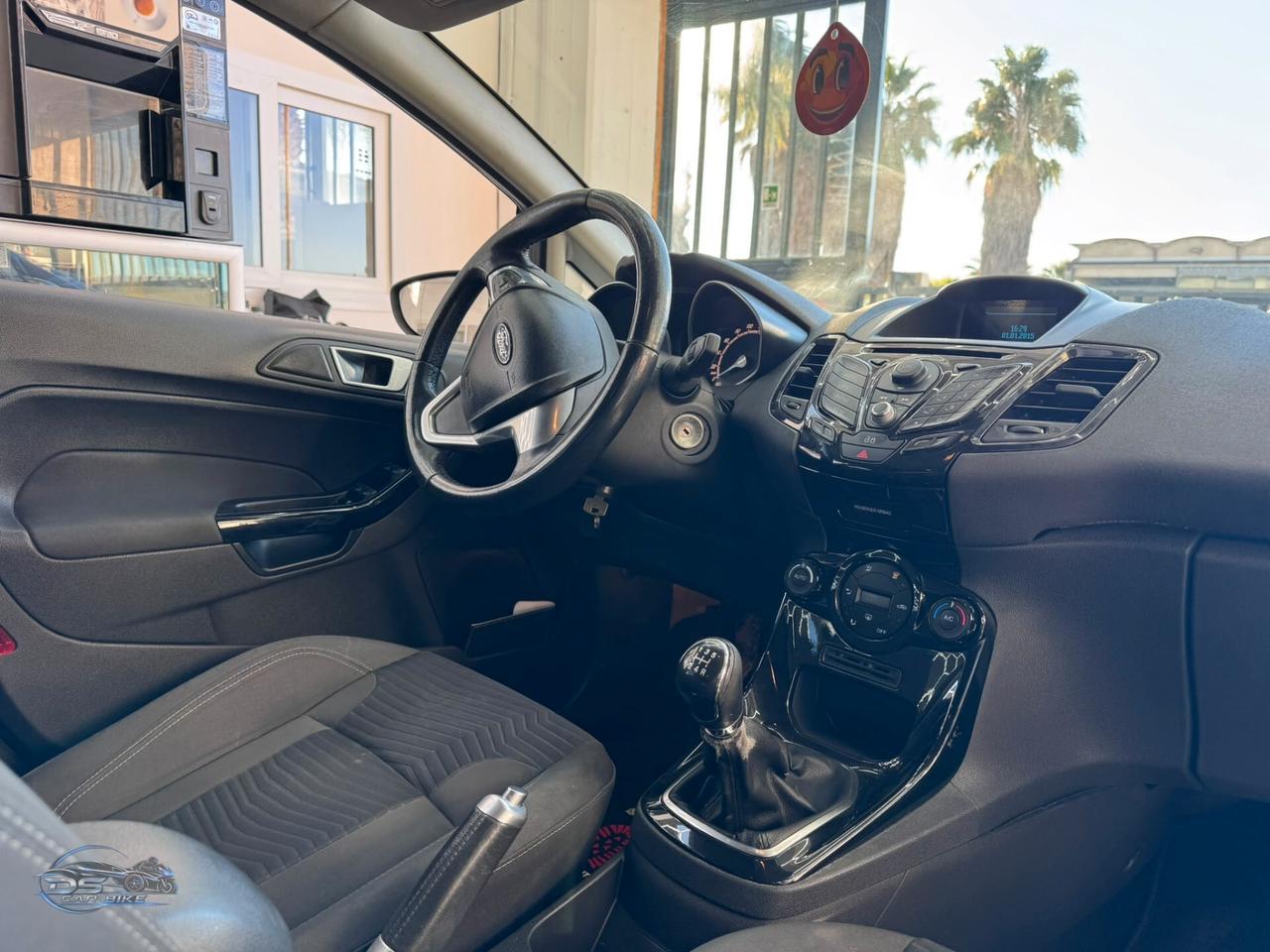 Ford Fiesta 1.0 80CV 5 porte Titanium
