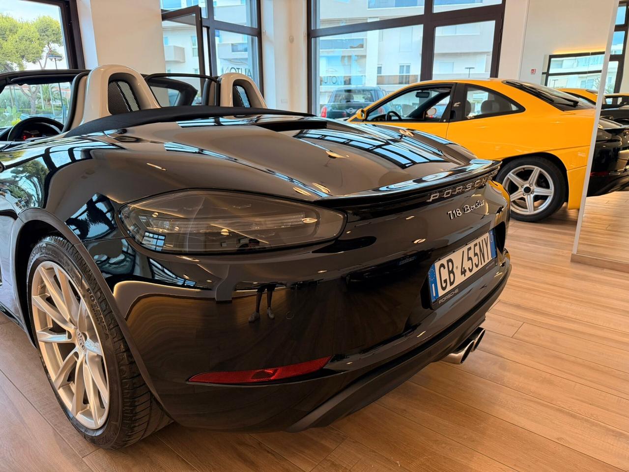Porsche 718 Spyder Boxster 2.0