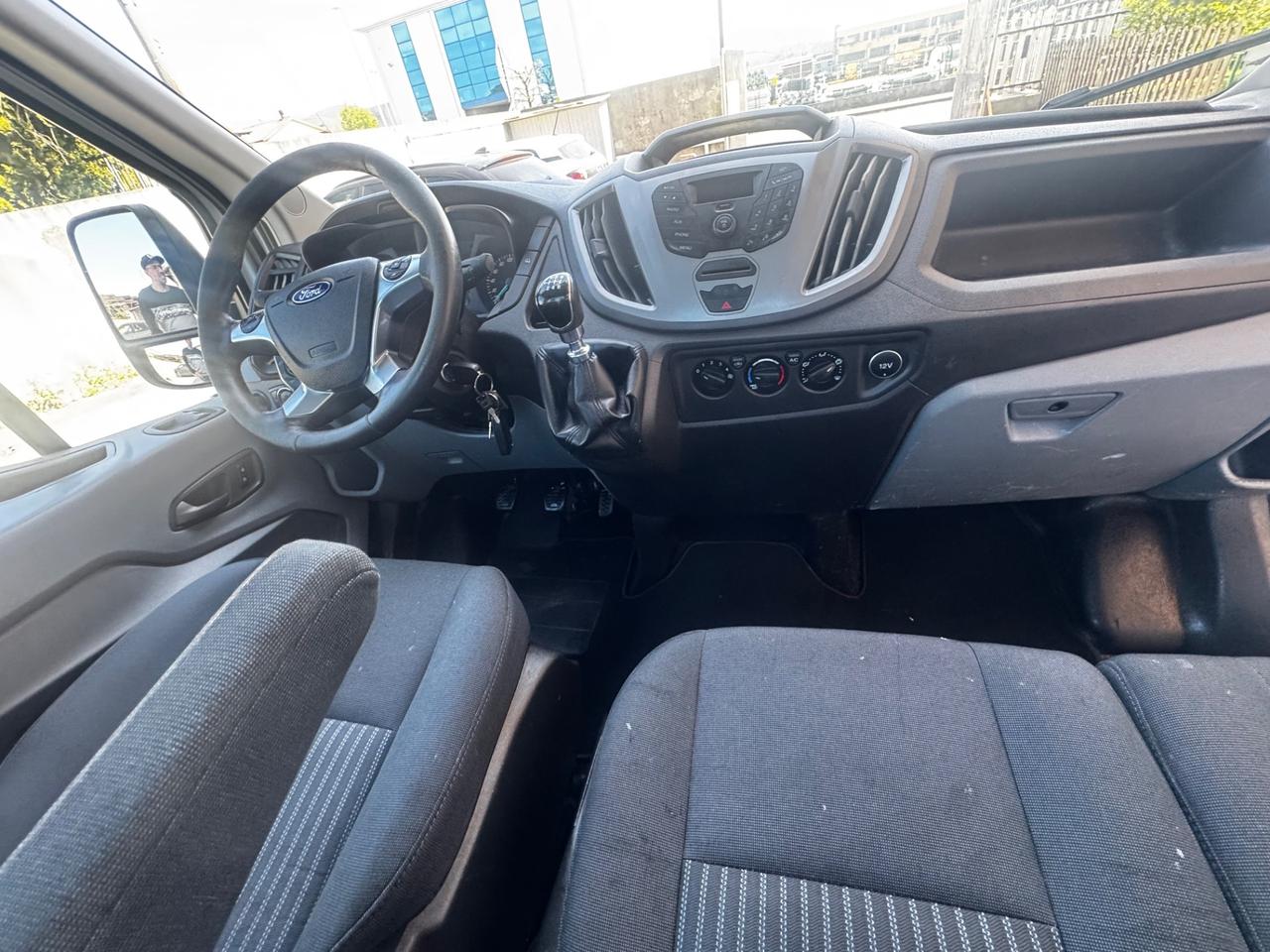 Ford Transit Custom 270 2.0 TDCi 130 PC Furgone Entry