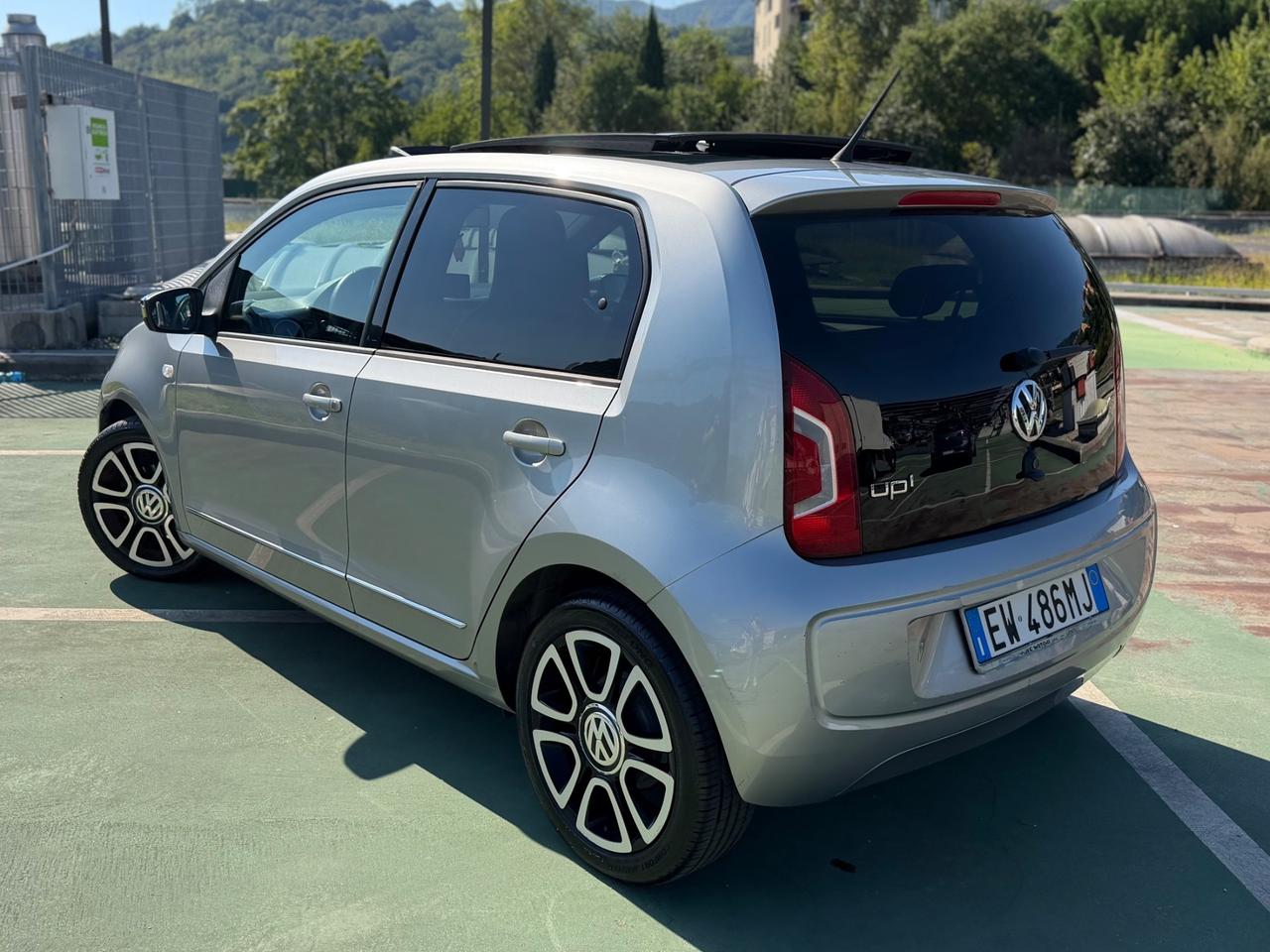 Volkswagen up! 1.0 75 CV 5p. high