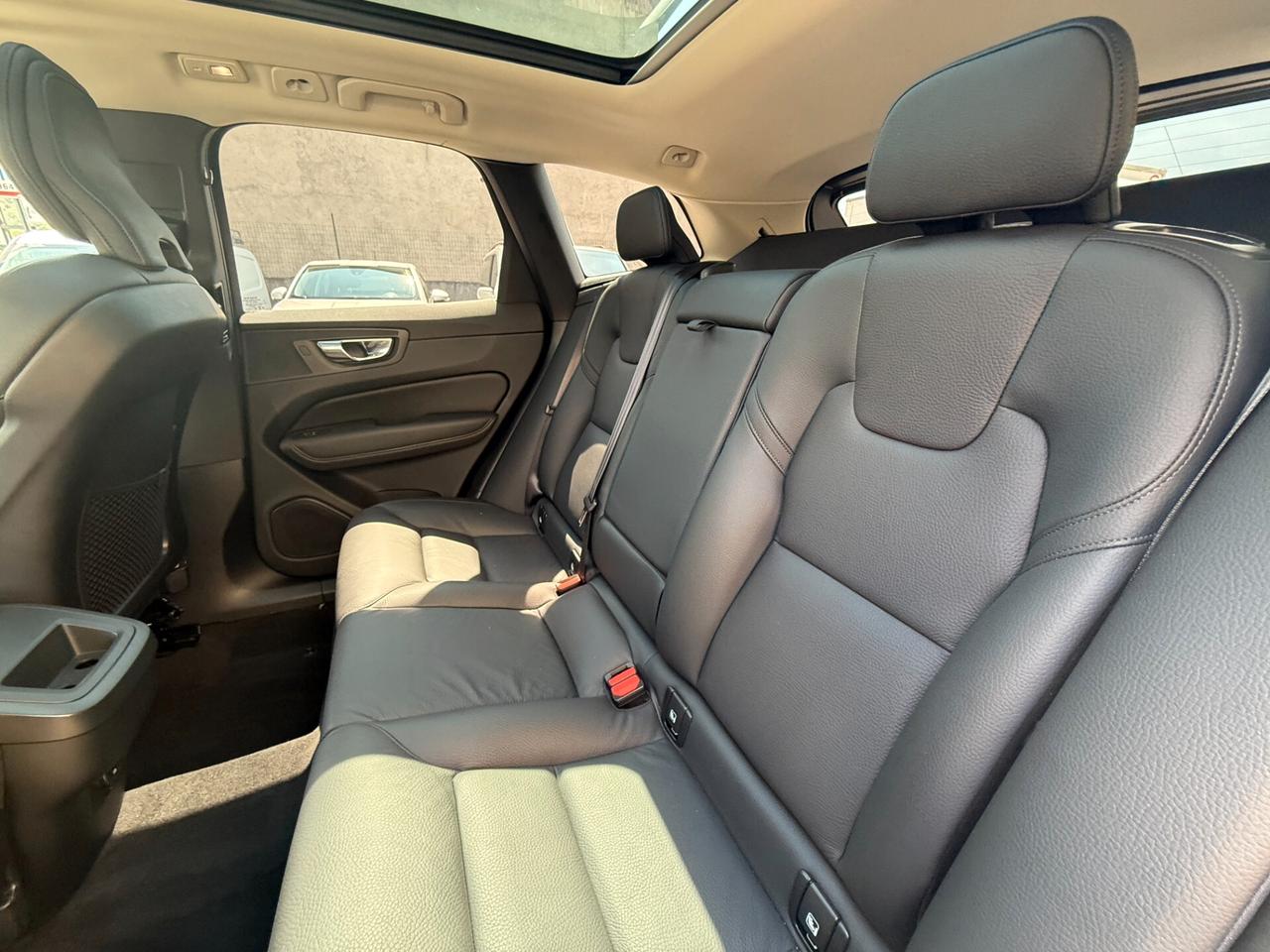 Volvo XC 60 XC60 B5 AWD automatico Plus Dark