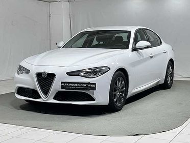 Alfa Romeo Giulia 2.0 Turbo 200 CV AT8 Business