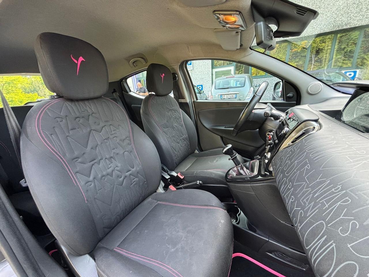 Lancia Ypsilon 1.2 69 CV 5 porte Platinum