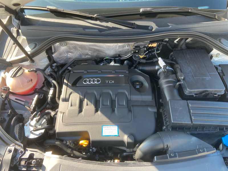 AUDI Q3 2.0 tdi Business 120cv