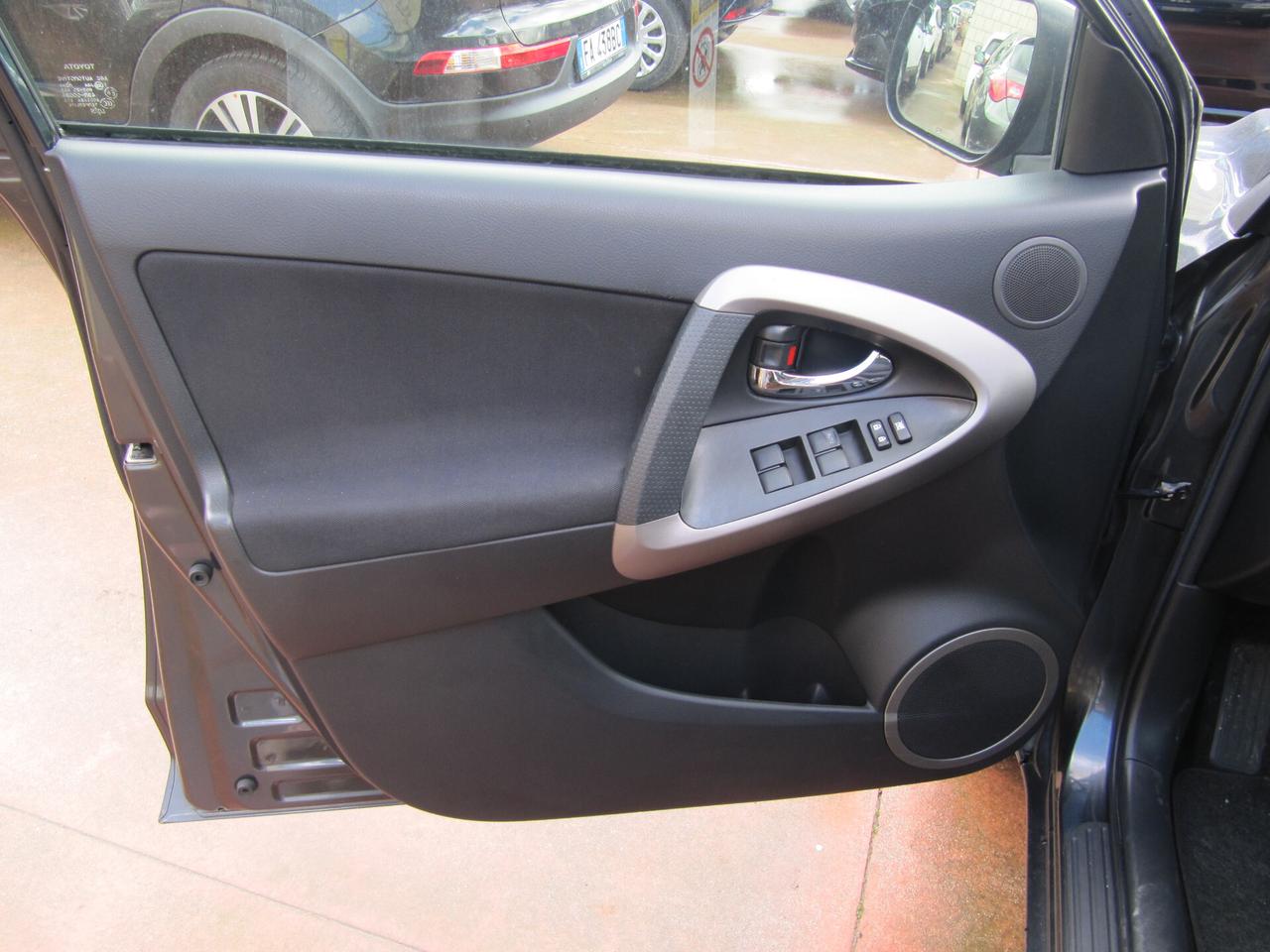 Toyota RAV 4 RAV4 2.2 D-4D 136 CV