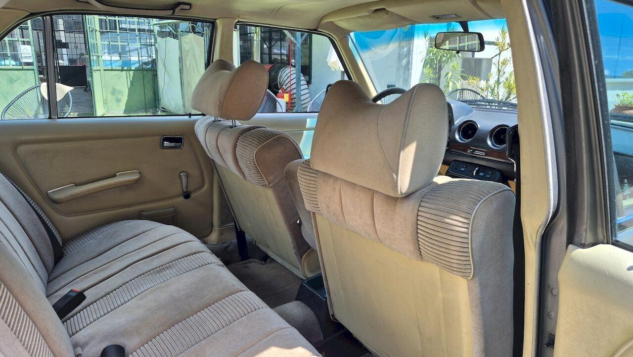 Mercedes-Benz 240 D Berlina W123 - 1980