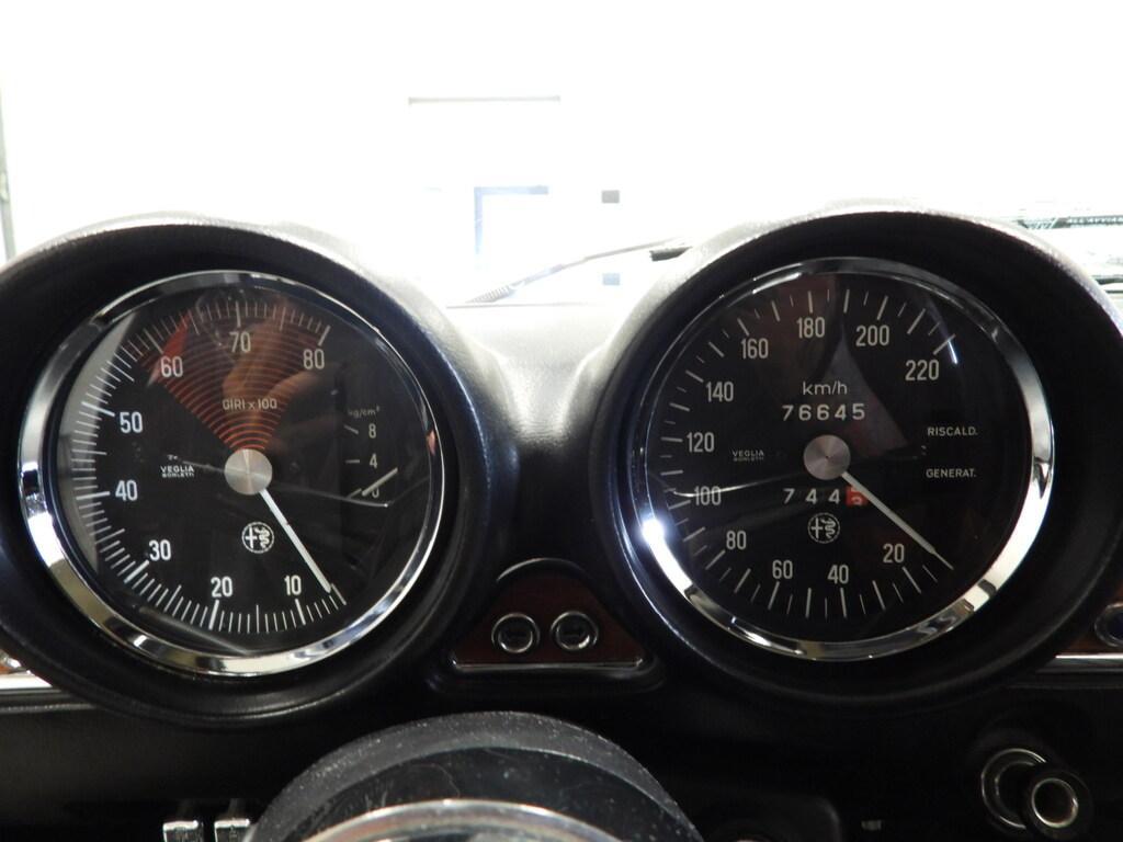 Alfa Romeo Spider GT 1300 JUNIOR TIPO 105.30