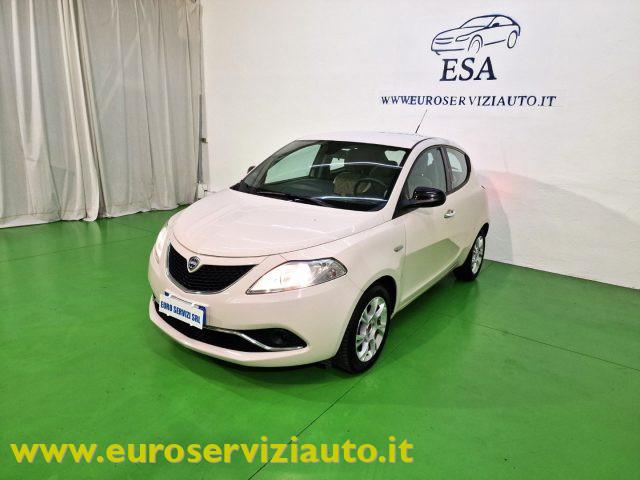 LANCIA Ypsilon 1.2 69 CV 5 porte Platinum