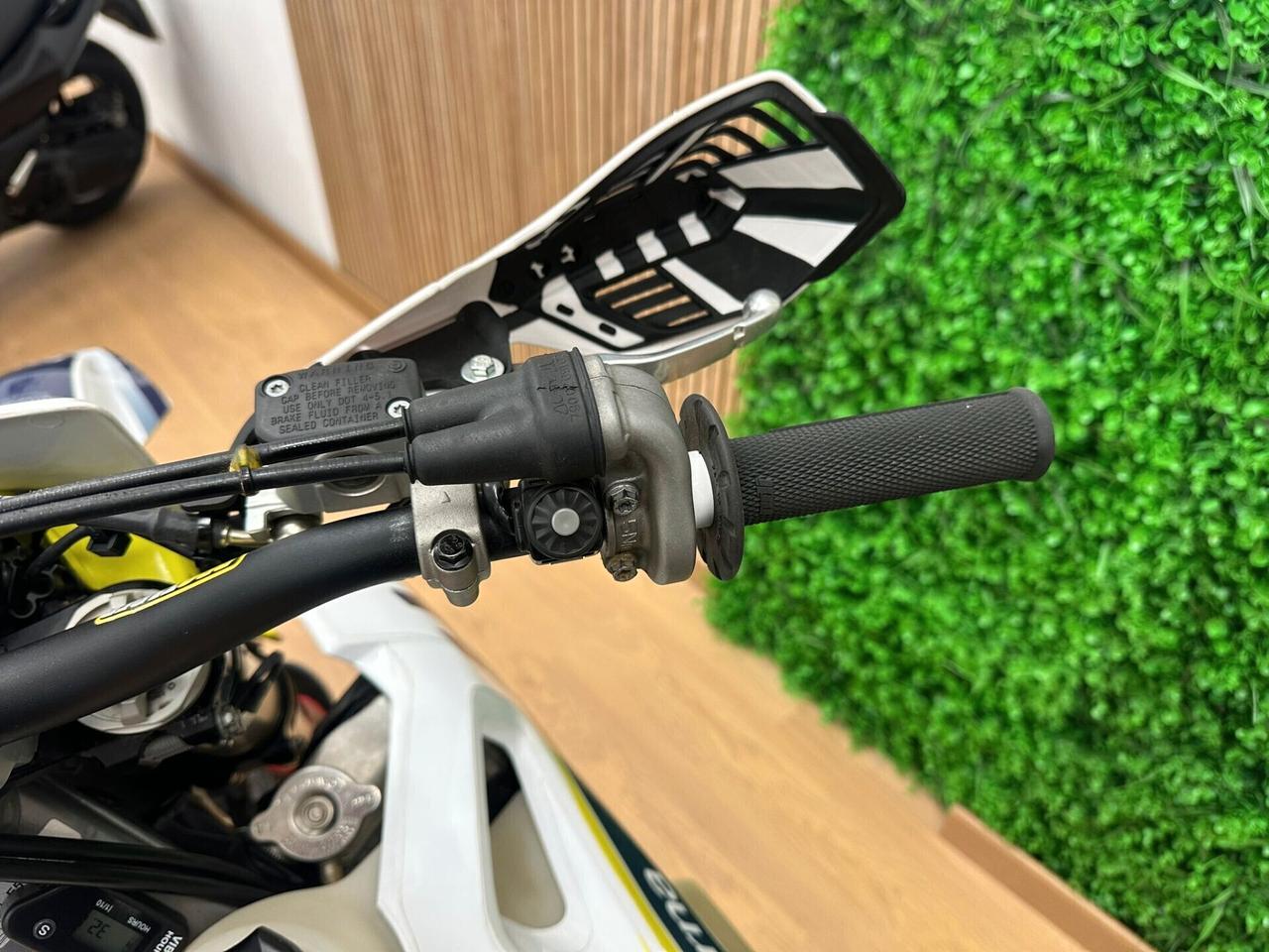 HUSQVARNA FC 450 FC450 2022 ENDURO DA 129€ AL MESE