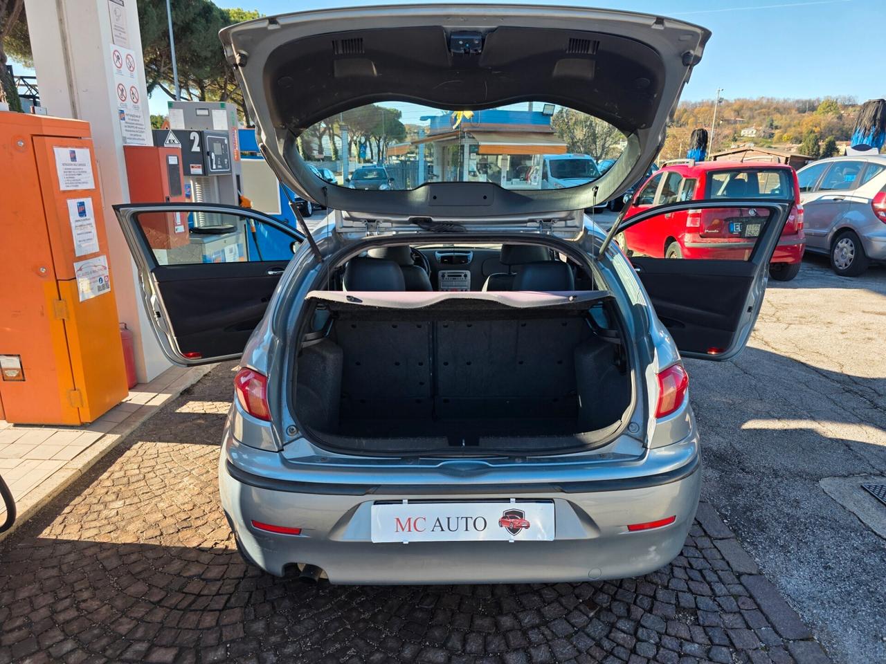 Alfa Romeo 147 1.9 JTD (115 CV) cat 3p. Distinctive