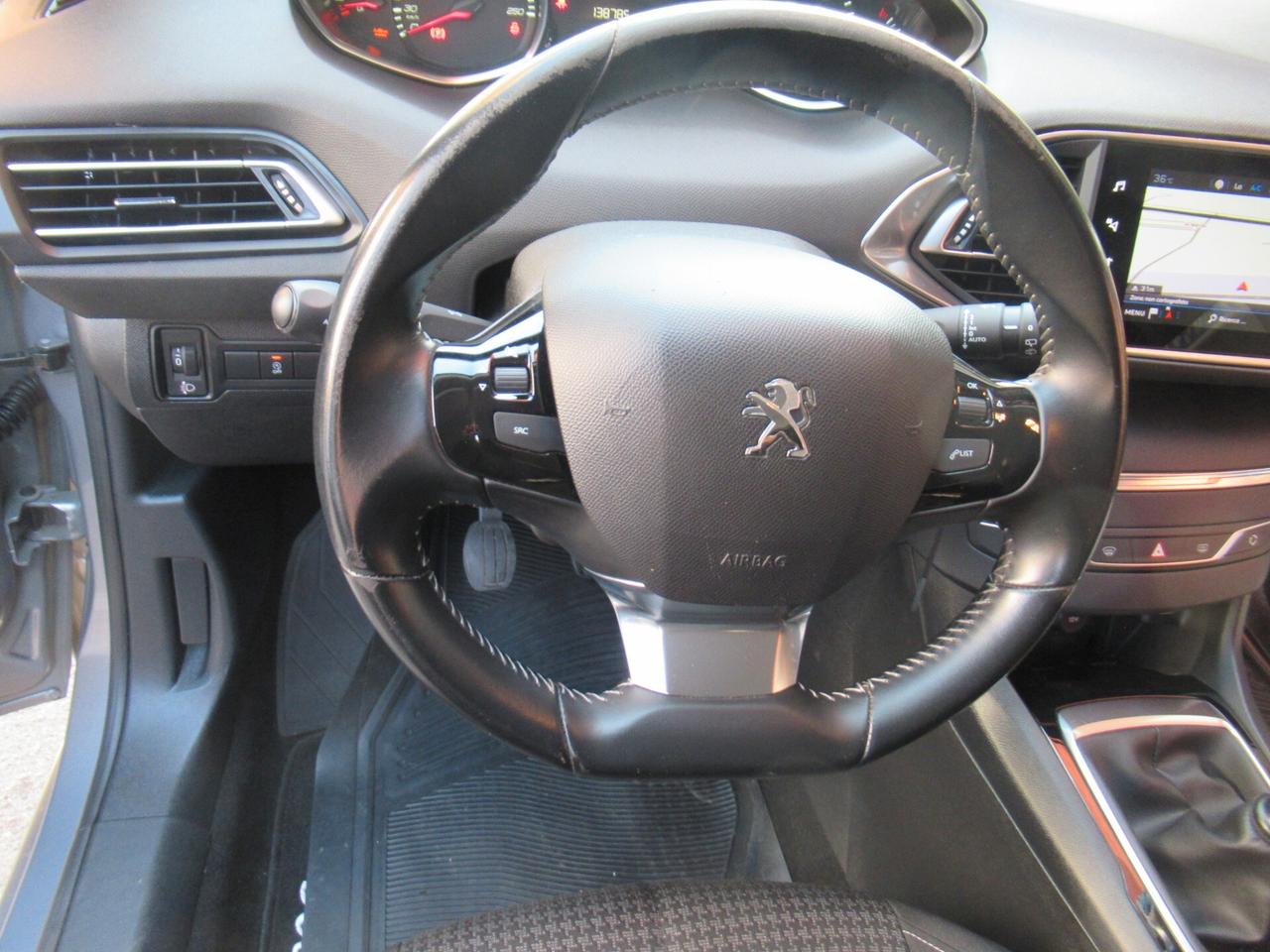 Peugeot 308 BlueHDi 130 S&S Business