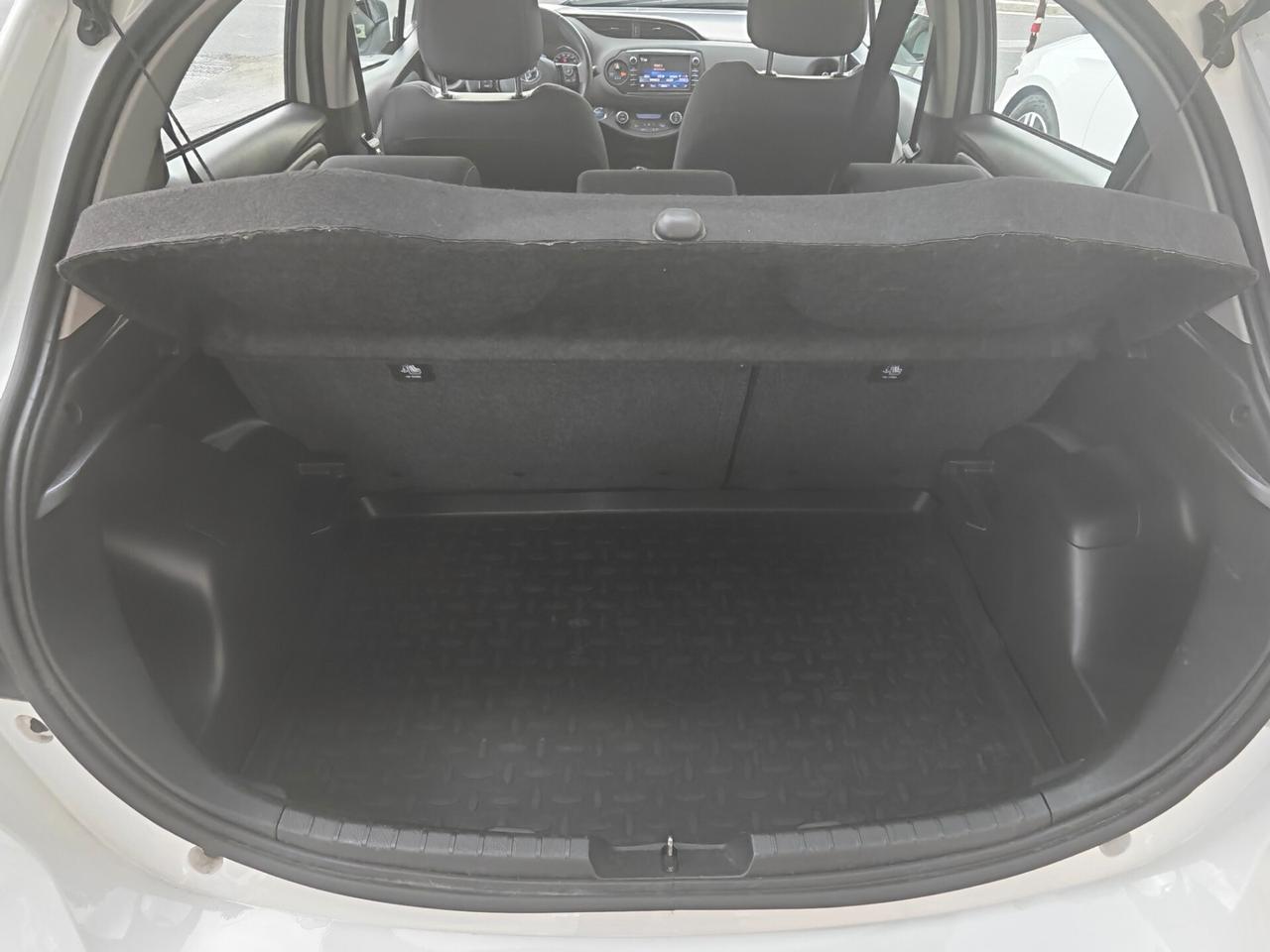 Toyota Yaris 1.5 Hybrid 5 porte Business