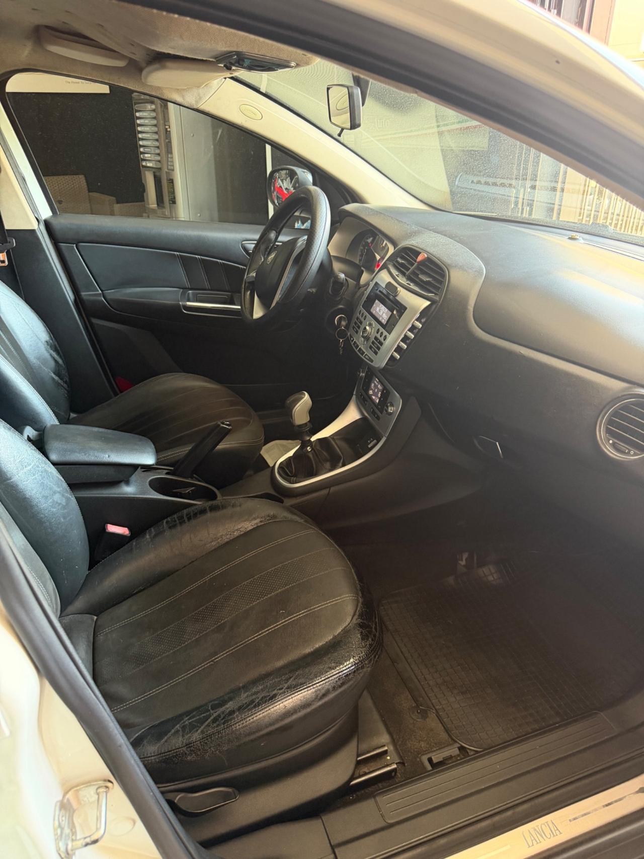 Lancia Delta 1.6 MJT DPF Gold