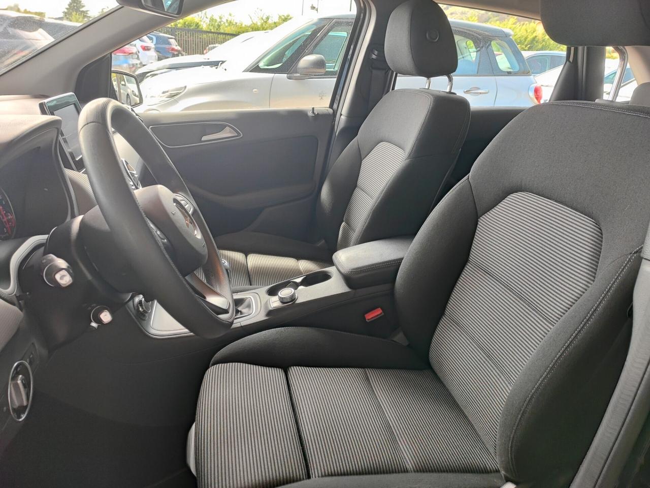 Mercedes-benz B 180 d Premium