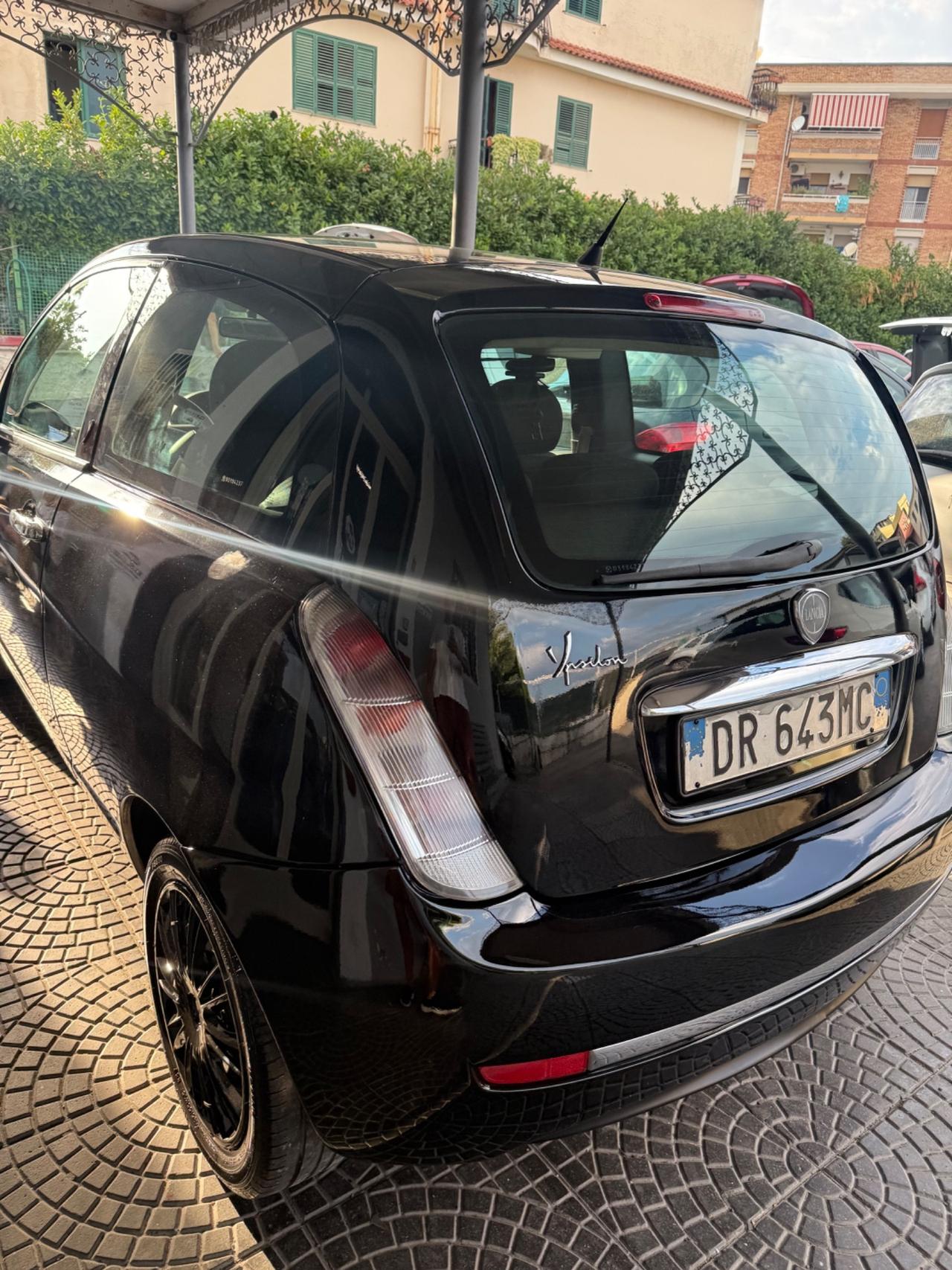 Lancia Ypsilon 1.2 Argento