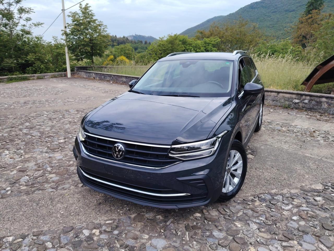 Volkswagen Tiguan 2.0 TDI 150 Cv Life Aziendale Iva Esposta Italiana 60.000Km-CONSEGNA IN TUTTA ITALIA-