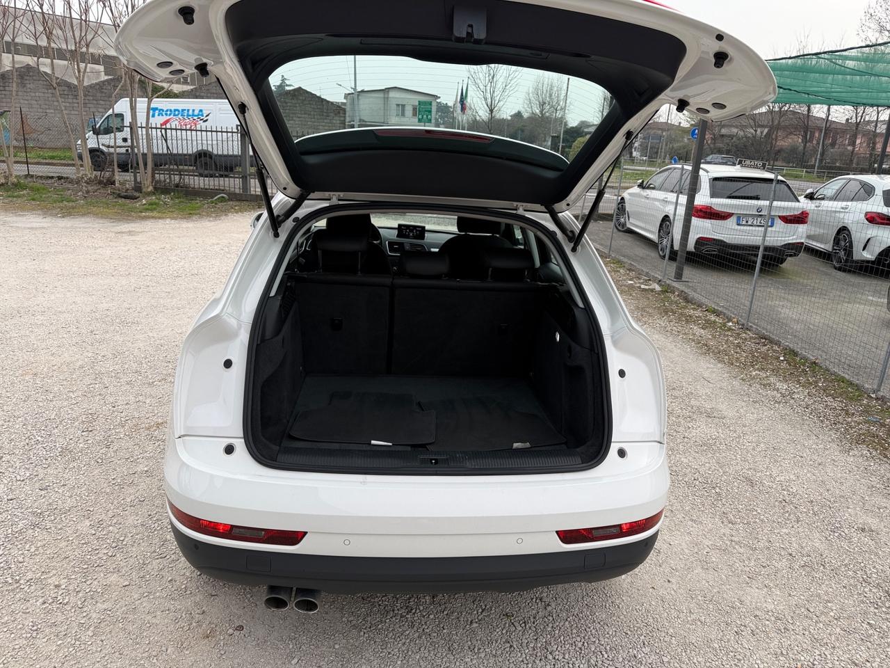 Audi Q3 2.0 Tdi 120cv Navi+Led