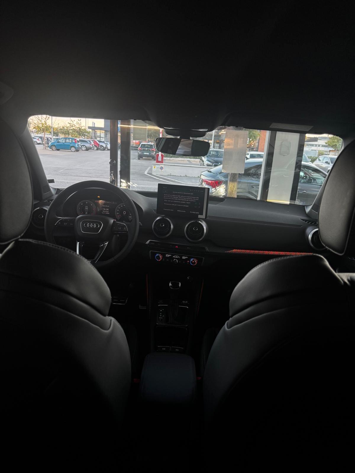 Audi Q2 35 TDI S tronic Identity Black Sline INTROVABILE