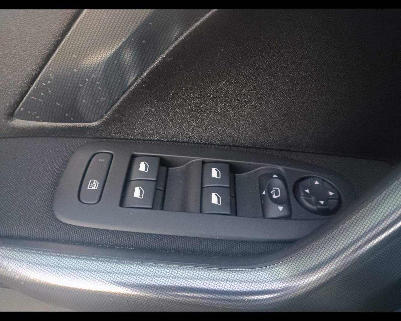 PEUGEOT 2008 - 2008 1.2 puretech 12v Allure 82cv E6