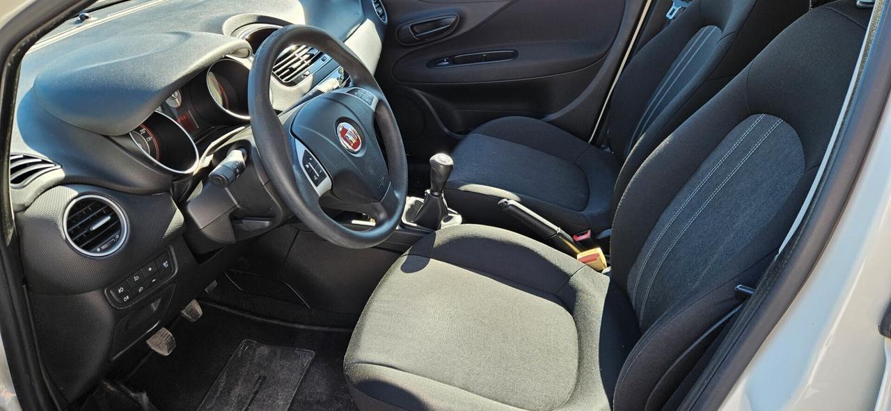 Fiat Punto 1.3 MJT II 75 CV Street