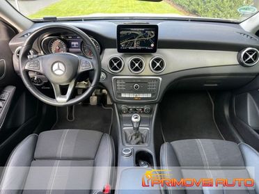 MERCEDES-BENZ GLA 200 Business