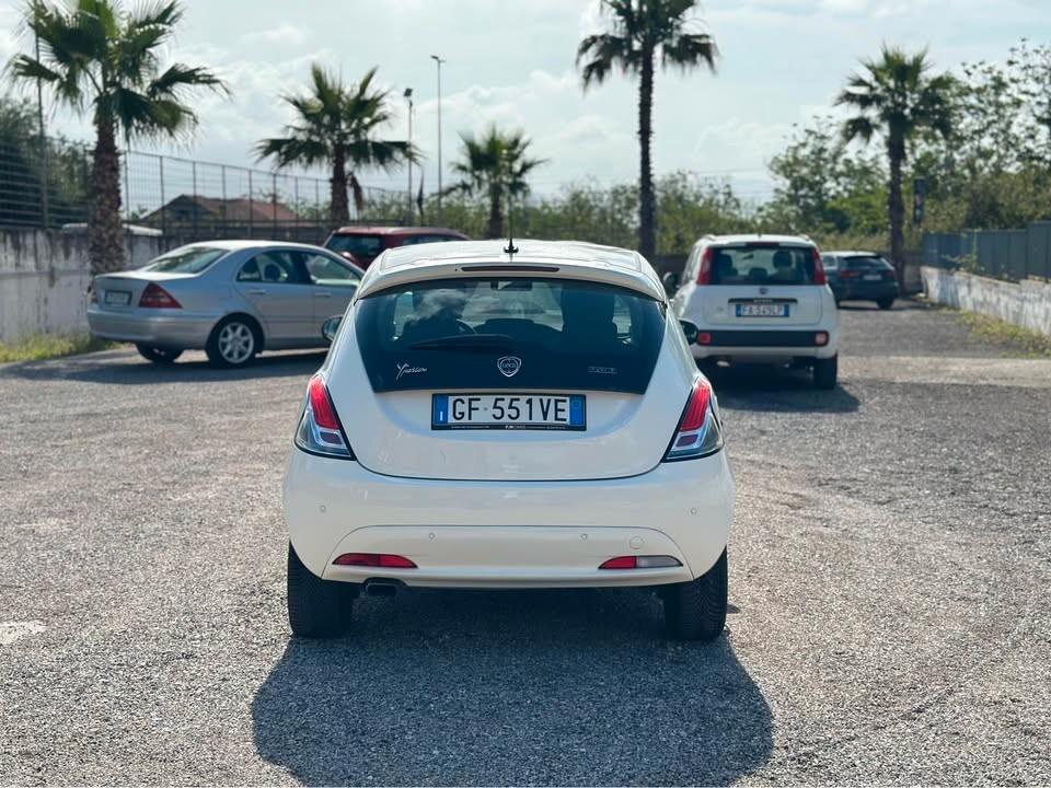Lancia Ypsilon 1.0 FireFly 5 porte S&S Hybrid Ecochic Gold 2021
