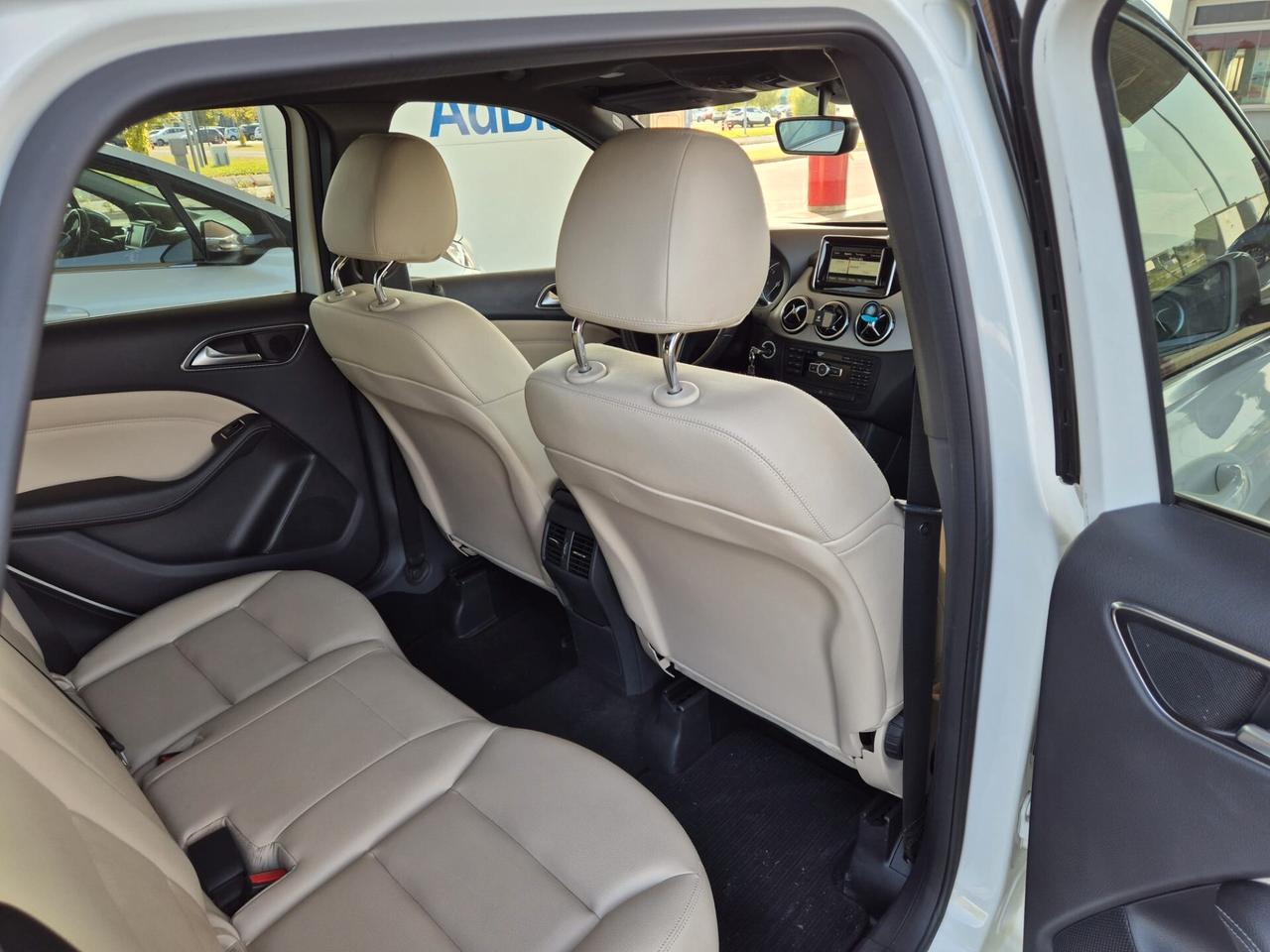 Mercedes-benz B 180 d Premium