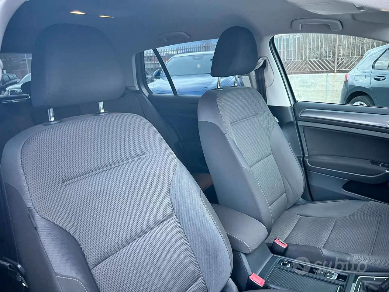 Volkswagen Golf 1.6 TDI 115 CV 5p. -CARPLAY-LED