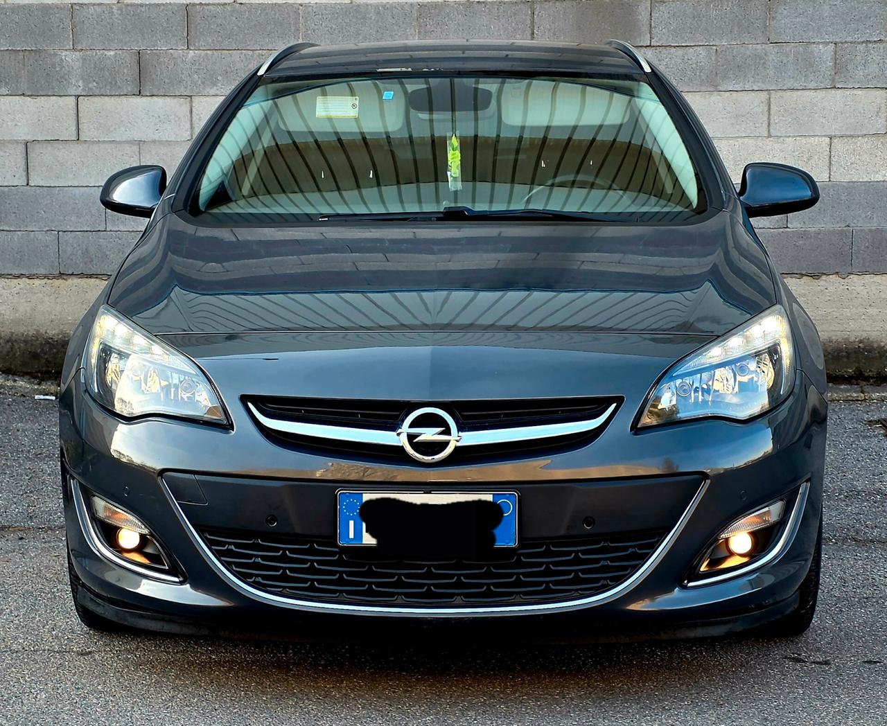Opel Astra 1.6 CDTI Cosmo. Neopatentati euro6b