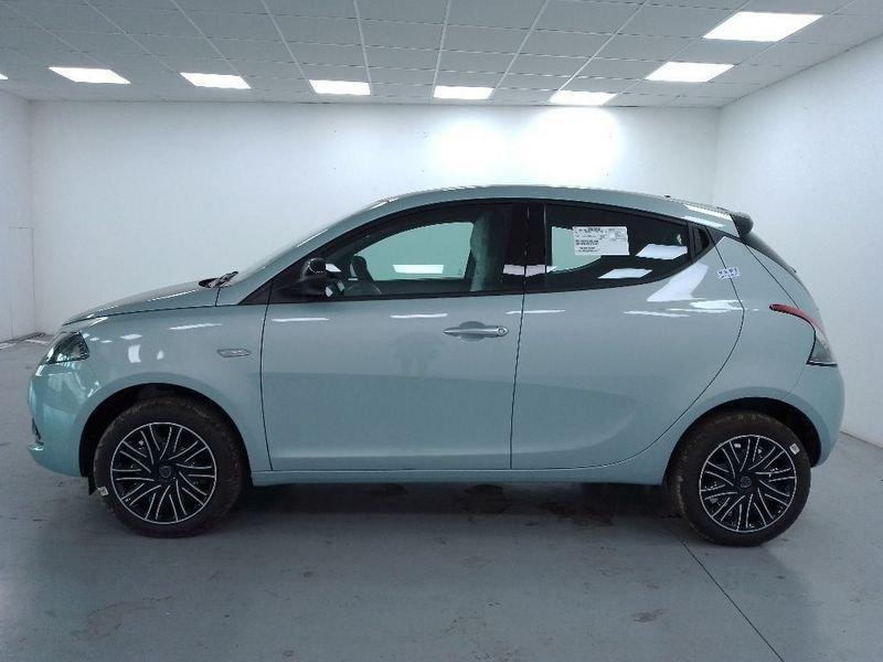 Lancia Ypsilon 1.0 firefly hybrid Gold s&s 70cv