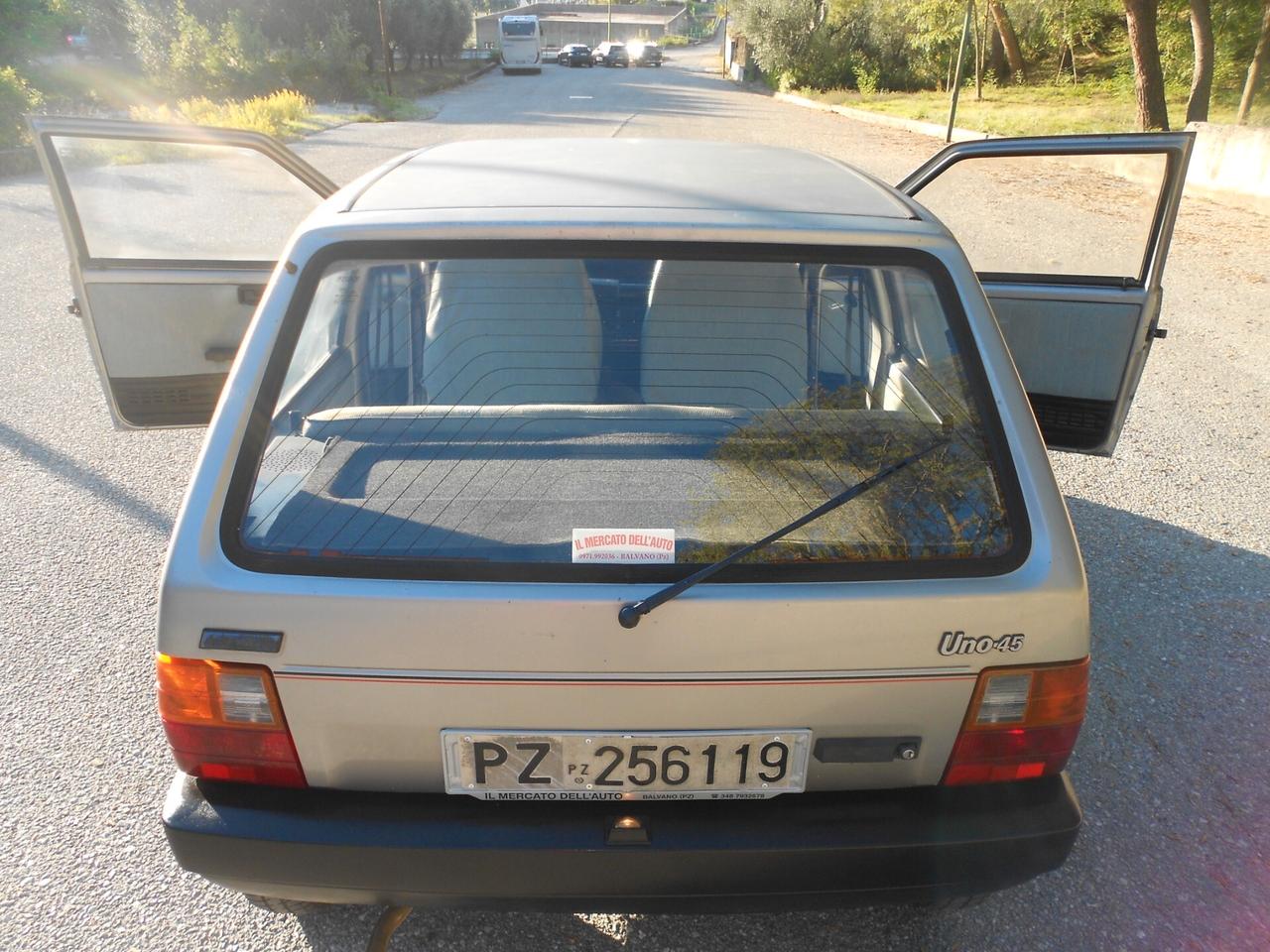 UNO 45 STING 3p(NUOVA:75.338km)5posti,FERMA dal 2006