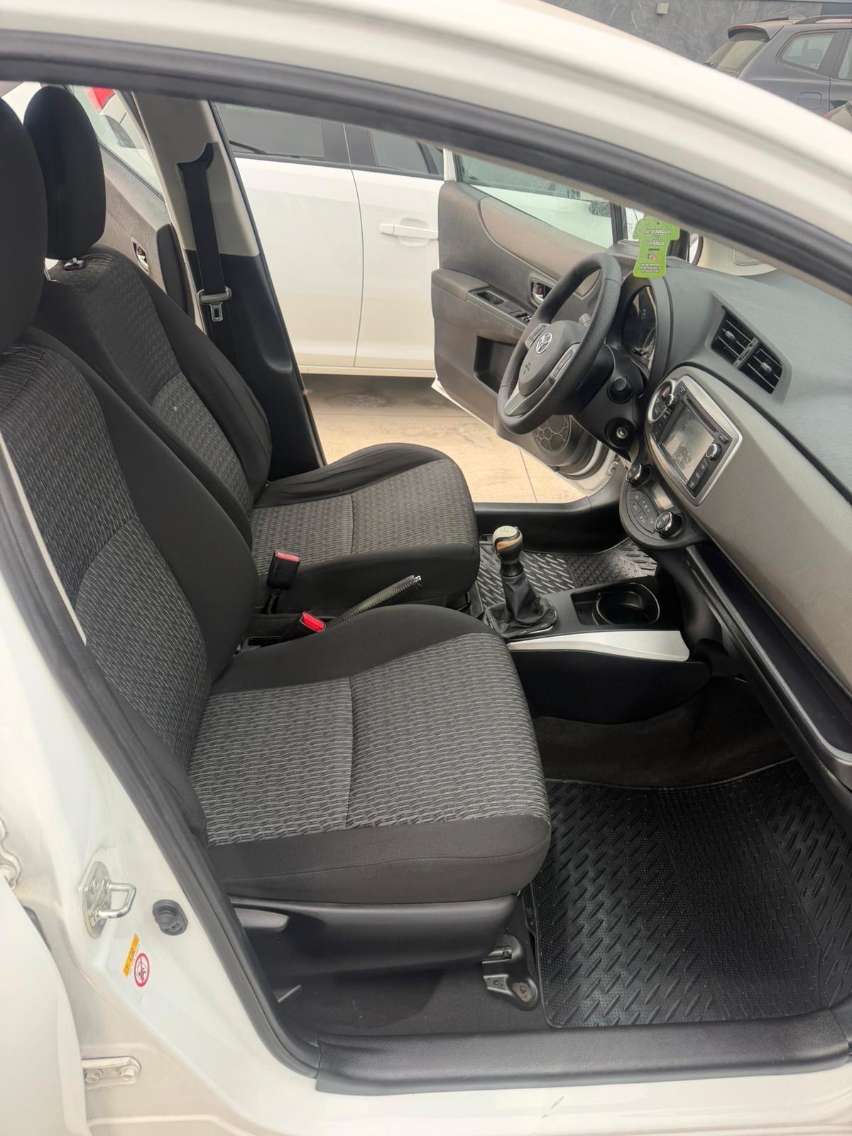 Toyota Yaris 1.0 5 porte Lounge