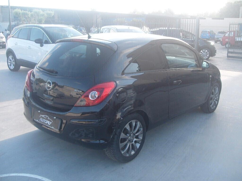 Opel Corsa 1.2 80CV 3 porte GPL-TECH Edition