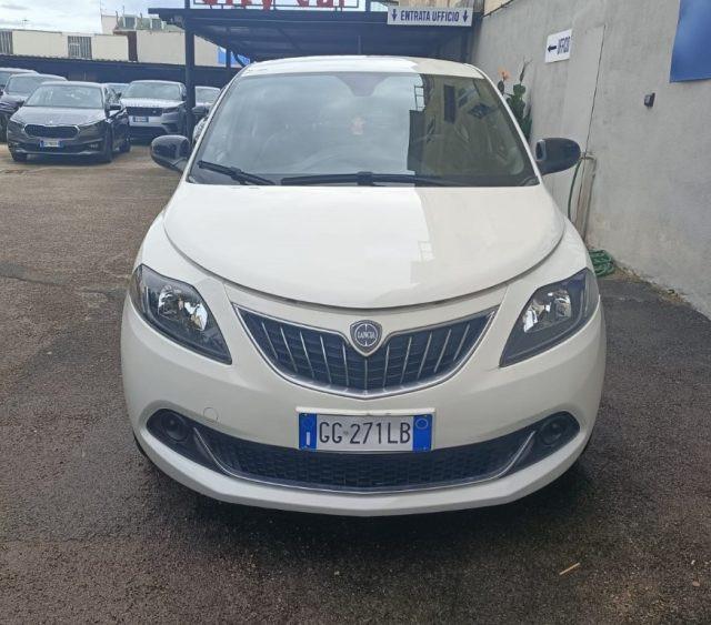 LANCIA Ypsilon 1.0 FireFly 5 porte S&S Hybrid Ecochic Silver