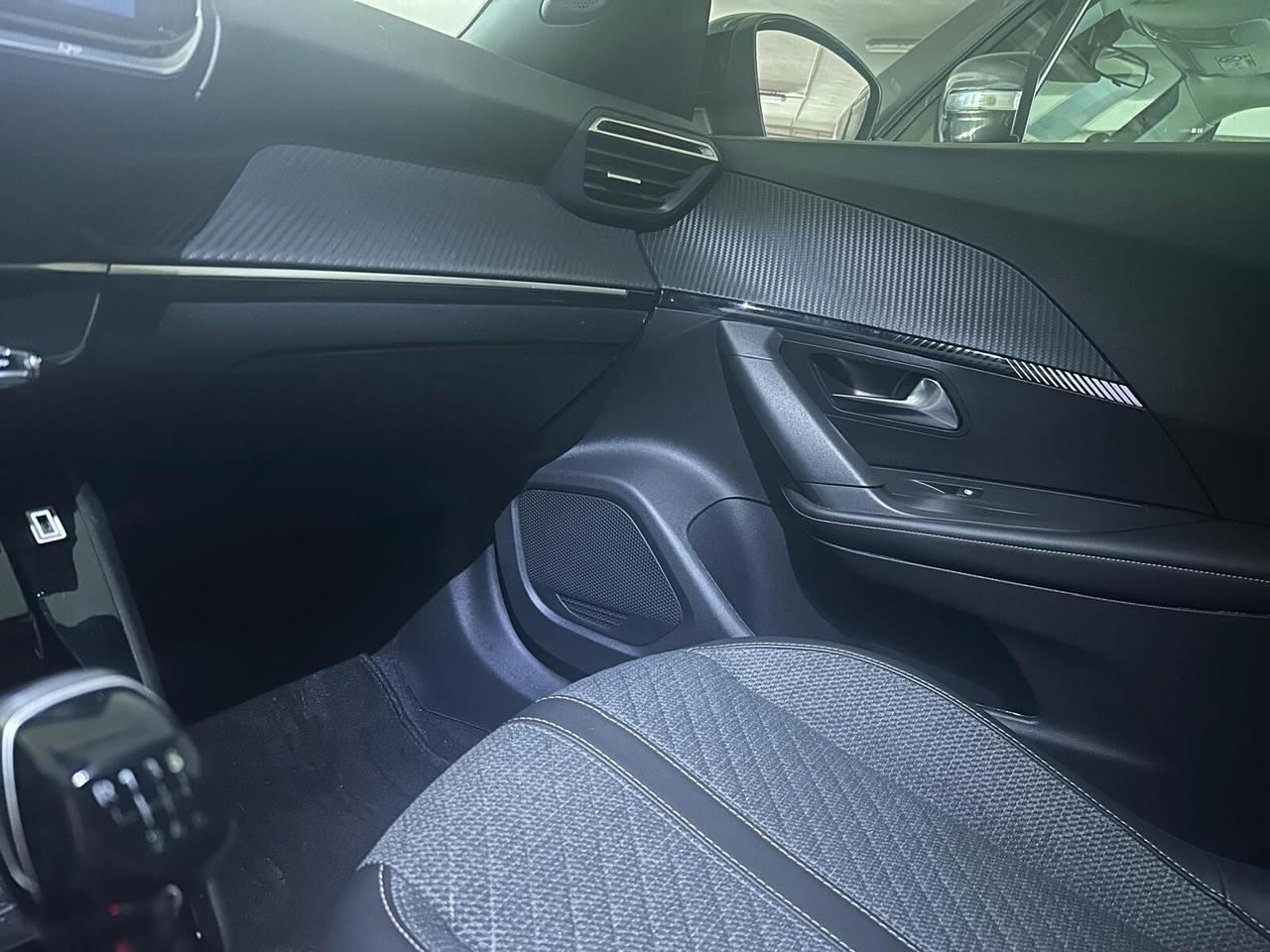 Peugeot 2008 PureTech 100 S&S Allure