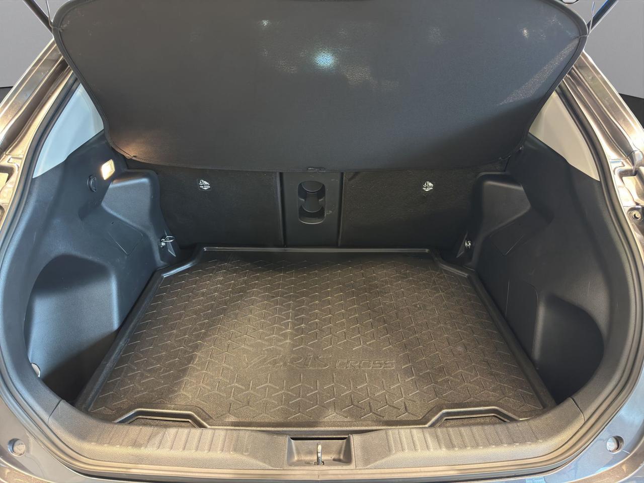 Toyota Yaris Cross 1.5h Lounge fwd 116cv e-cvt
