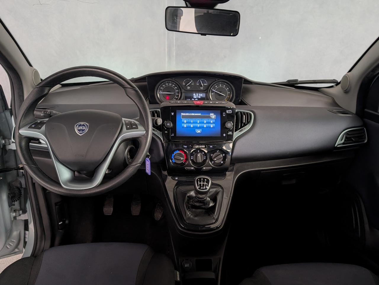 Lancia Ypsilon 1.0 Hybrid 70cv Platino