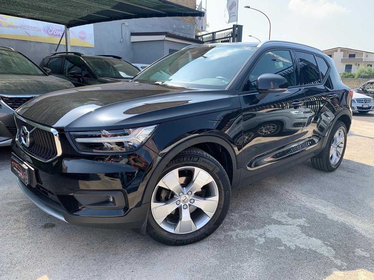 Volvo XC40 2.0 d3 Momentum Navi/Kamera/Tetto/Park/Pelle