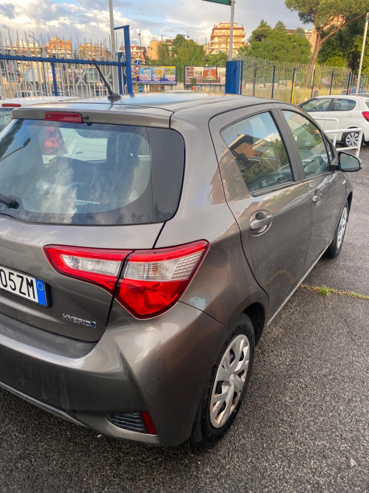 Toyota Yaris Hybrid