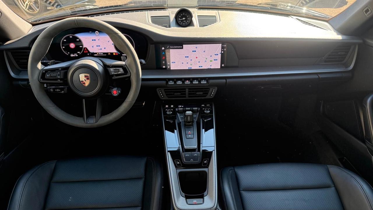 PORSCHE 911 CARRERA CABRIO 2025