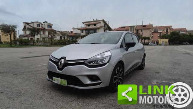 RENAULT Clio TCe 12V 90 CV 5 porte Moschino Zen