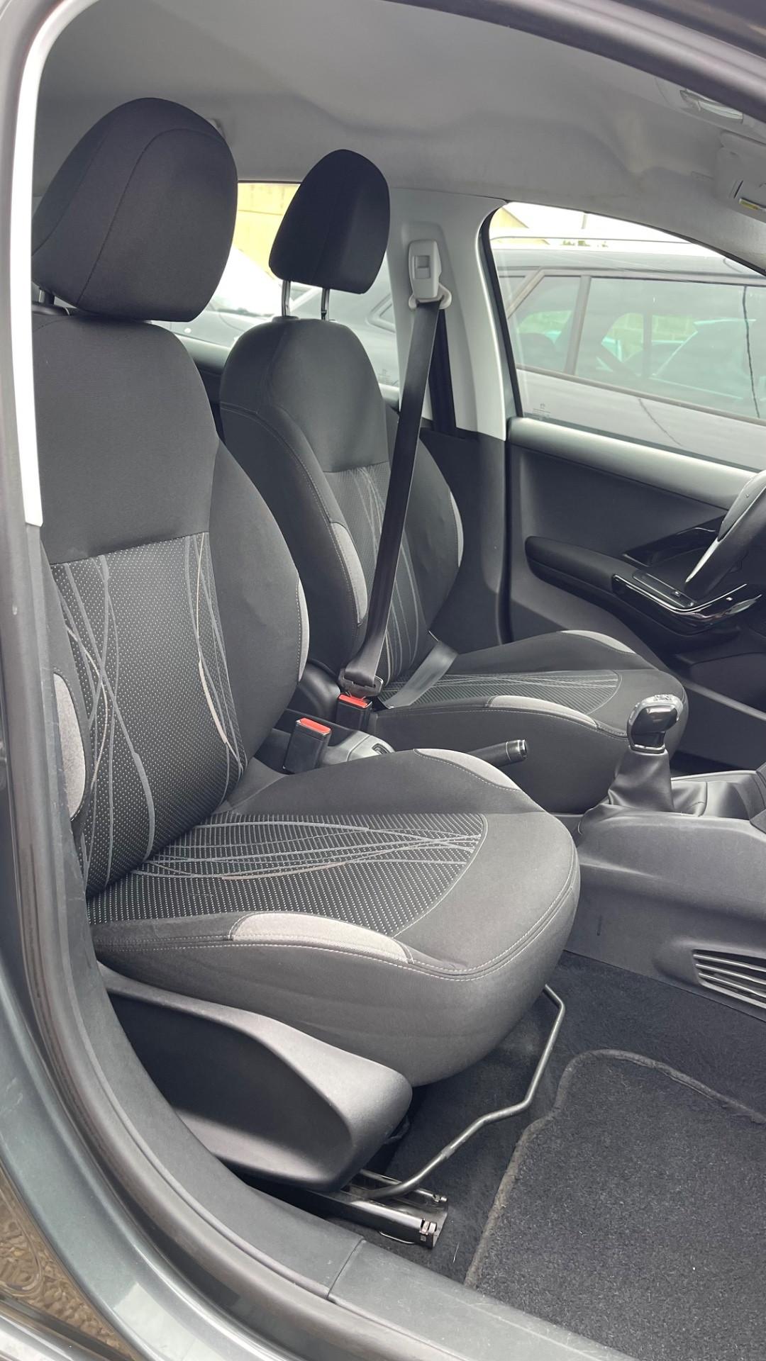 Peugeot 208 PureTech 82 5 porte Access