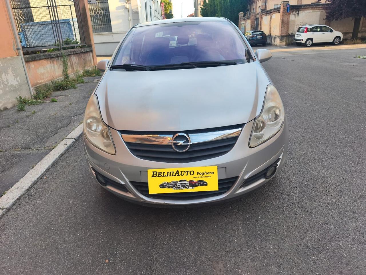 Opel Corsa 2009----1.2 Benzina Neopatentati