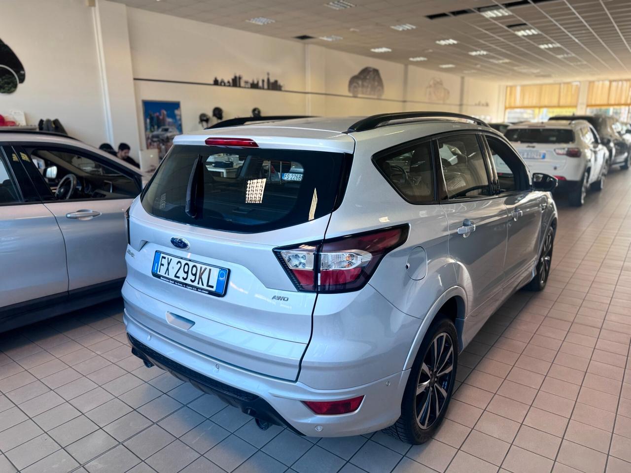 Ford Kuga 2.0 TDCI 150 CV S&S 4WD Powershift ST-Line