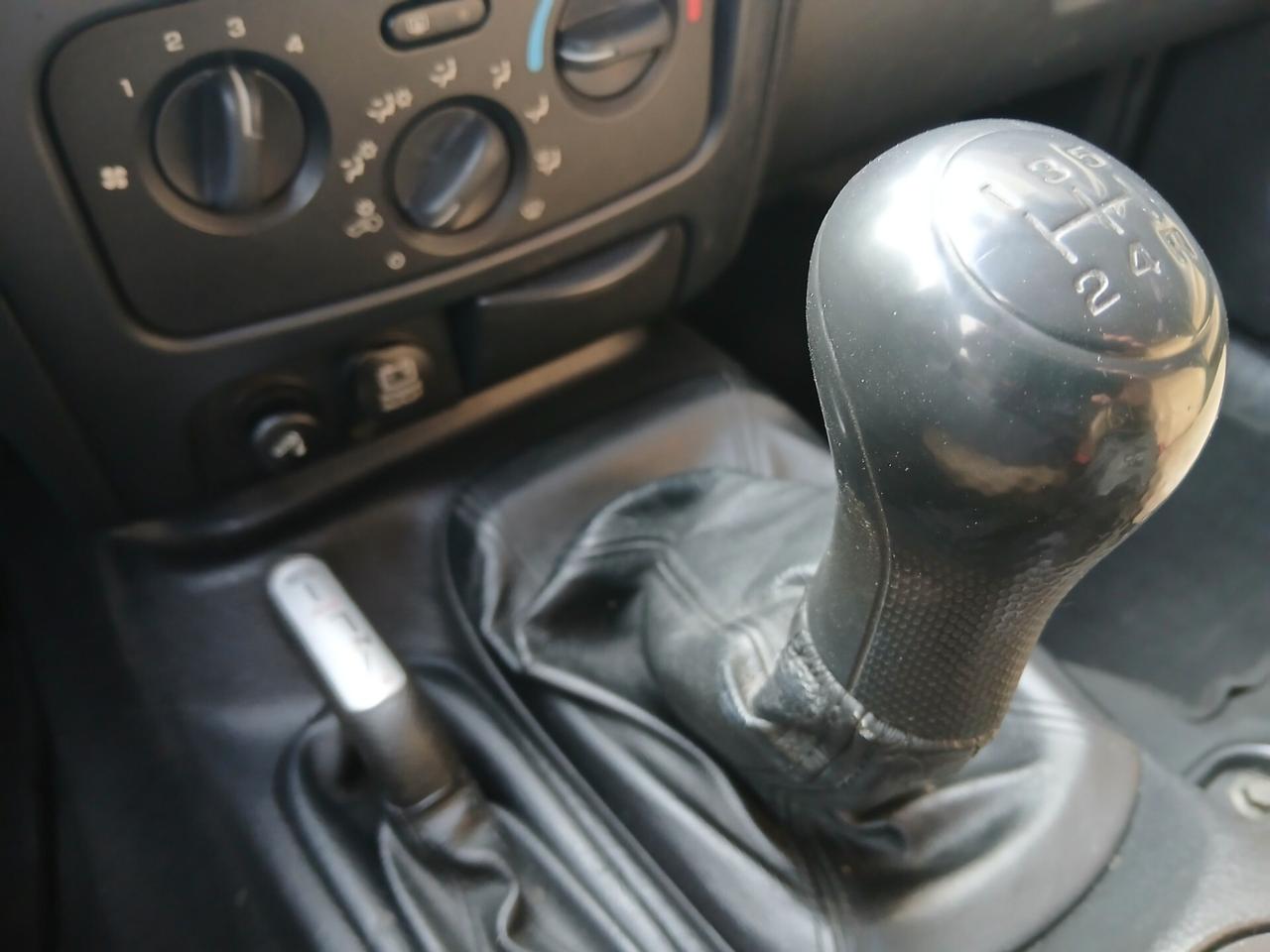 Jeep Cherokee 2.5 CRD Sport 4x4 cambio manuale