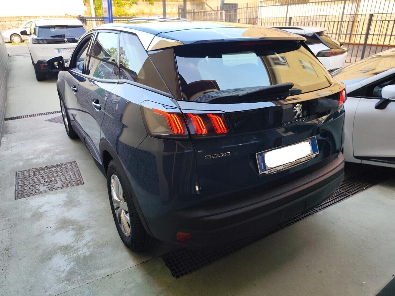 Peugeot 3008 1.5 EAT8 Business 130cv - 2021